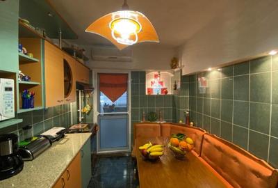 Apartament cu 3 camere, 71mp, zonă centrală +loc de parcare(copertină) - 4