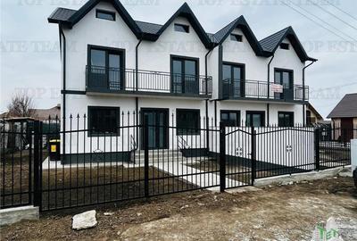 Duplex cu 4 camere în Lumina