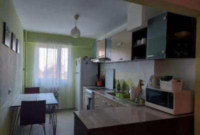 Apartament cu 2 camere decomandat în Tomis III