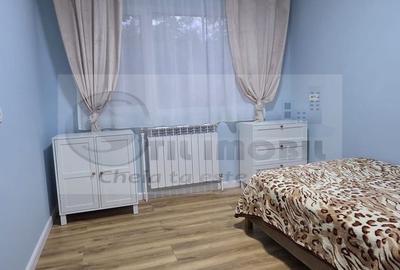 Apartament 3 camere decomandat  Podu Ros Cotnari 150.000 euro - 1