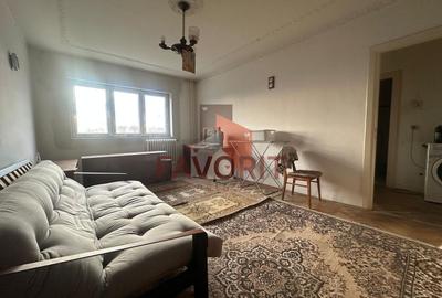 Apartament cu 3 camere, mobilat în Complex Studențesc