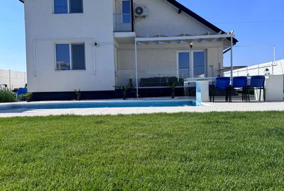 Casă cu 4 camere în Berceni