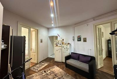Apartament cu 4 camere decomandat, mobilat în Universitate