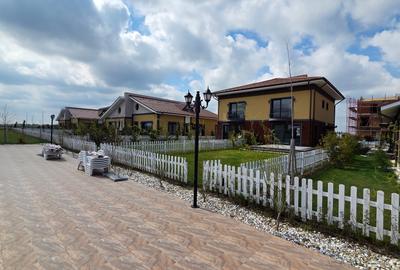 VILE P+M, 5 camere+Teren 300 mp.zona Otopeni, COMPLEX CU PISCINA-COMISION 0% - 39