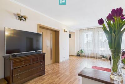 Casă individuală cu 7 camere în Aradului