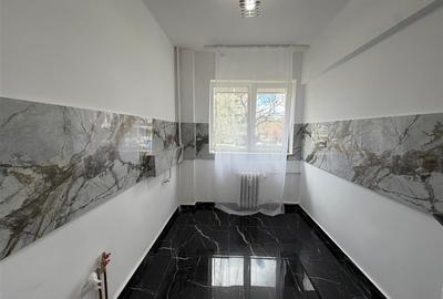 Apartament 2 camere, Podu Ros - Hotel International etaj 1 - 4