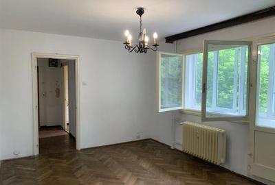 Vanzare Apartament 3 Camere Semidecomandat Berceni-Al.Niculitel - 1