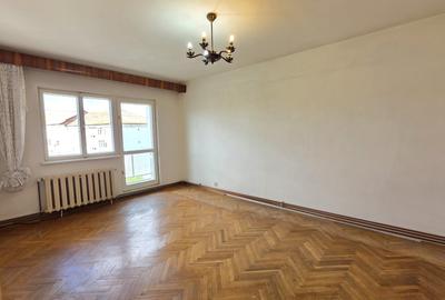 Apartament cu 3 camere 2 bai 2 balcoane si pivnita de vanzare in Strand - 1