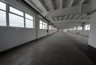 Hala cu suprafata de 2100 mp si spatii de birouri - 1