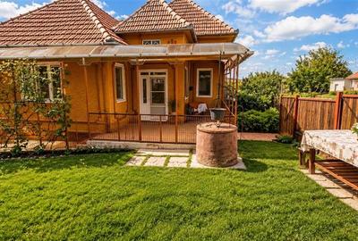 Casa cu farmec autentic, anexe, 1.100 mp teren roditor, Saulia, Mures - 1