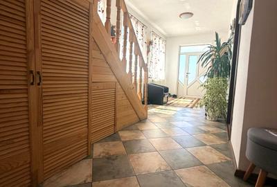 Casă individuală, complet mobilată și utilată, teren generos – zonă liniștită - 11