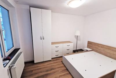 Apartament  cu trei camere, decomandat in  Centrul Civic - 2