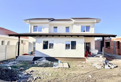 Duplex cu 4 camere în Moșnița Nouă