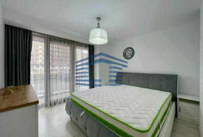 Apartament cu 2 camere semidecomandat, mobilat în Tractorul