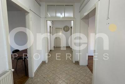 Casa individuala cu curte disponibila pentru vanzare, situata in zona centrala - 12