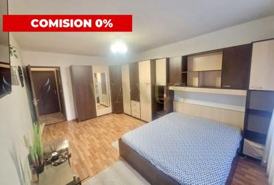 Apartament cu 3 camere semidecomandat, mobilat în Între Lacuri