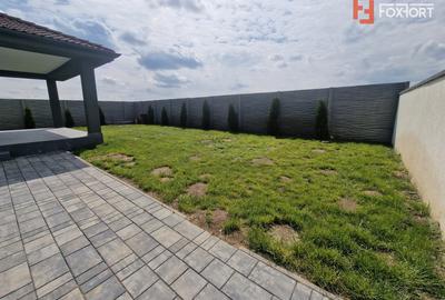 Duplex de vanzare cu 3 camere si teren de 309 mp - Recas - 11