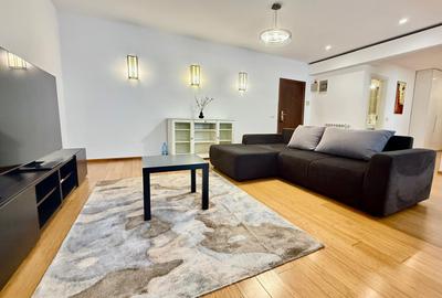 Apartament cu 3 camere semidecomandat, mobilat în Pipera