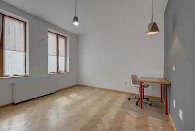 In Cartierul Evreiesc, casa 3 camere pivnita si mansarda open space. - 11