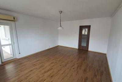 Închiriez apartament 3 camere, nemobilat, Piața Muncii, pentru locuit - 1