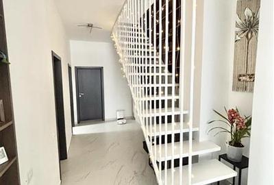 Vila impozanta, aspect deosebit, configuratie tip duplex, view, Brasov - 13