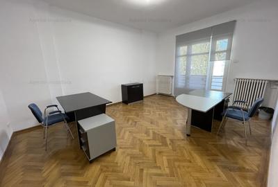 Birou Firma - Vila S+P+E - Str. Toamnei / Bd. Dacia - 12