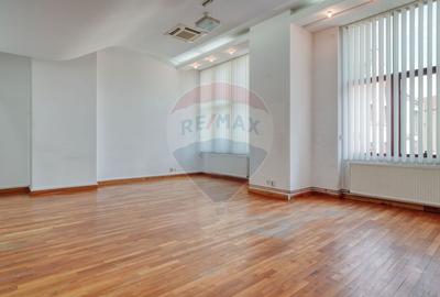 Birou de închiriat în clădire de birouri, Brașov, lângă Prefectura - 1