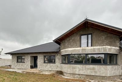 Casă cu 6 camere, în Șendreni - 3
