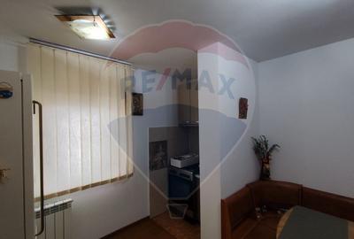 DE VANZARE Apartament cu 2 camere în zona Crihala - 3