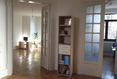 Vanzare 3 camere in vila -  Kiseleff - ideal biroul intrare separata