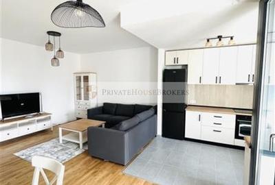 Apartament cu 3 camere semidecomandat, mobilat în Pipera