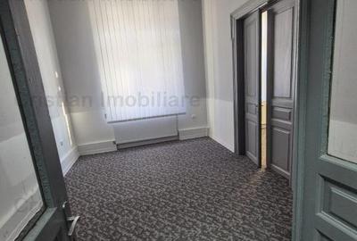 Casa Superba 3 camere, 127 mp utili , toate utilitatile, zona Centrala - 4