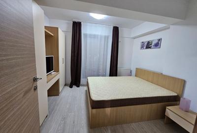 Apartament cu 2 camere semidecomandat, mobilat în Apărătorii Patriei
