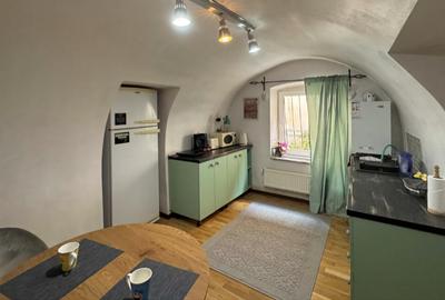 Apartament 2 camere in centrul istoric, renovat cu stil, pe strada Republicii - 8