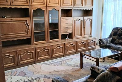 Apartament cu 3 camere decomandat în 1 Decembrie 1918