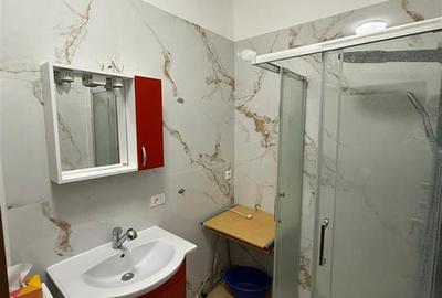 Apartament cu 2 camere semidecomandat, mobilat în UTA