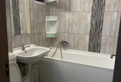 Vand apartament 2 camere Piata Moghioros - 3