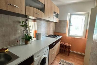 Etaj 1 apartament 1 camera decomandat zona nicolina 1 in spate la lidl - 3