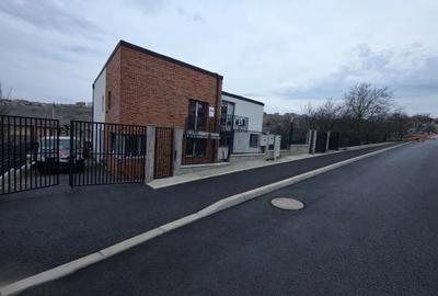 Duplex NZEB Dezmir, 180 mp + Subsol 50 mp, 300 mp teren, Panouri solare - 1