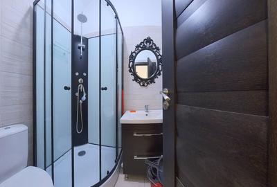 Apartament  la casa, centrul istoric - format din 2 garsoniere - 4