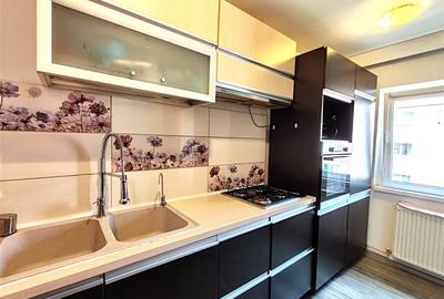 Apartament 3 camere , etaj intermediar - Astra - 4