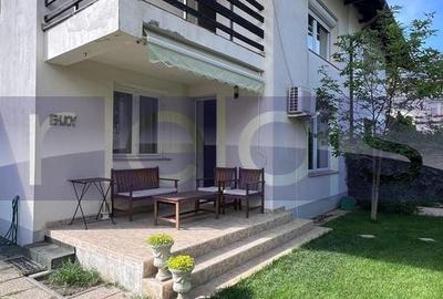 Casă individuală cu 6 camere în Central