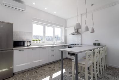 APARTAMENT 4 CAMERE ** UNIRII ** UNIVERSITATE **ULTRACENTRAL **CALEA VICTORIEI - 1