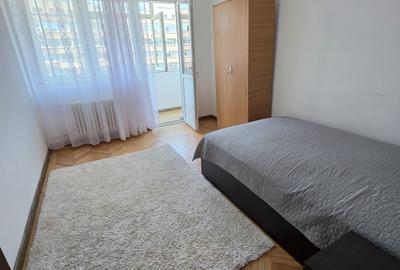 Giulesti - George Valsan 3 camere etaj 5/8 semidecomandat, mobilat si utilat - 5