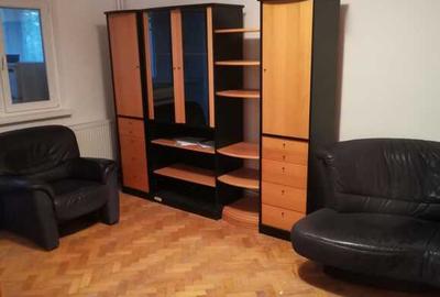 Apartament cu 3 camere decomandat în 1 Mai