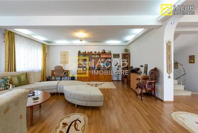 1/2 Duplex  S+D+P+2E, 455 mp in zona centrala a mun. Bacau - 22