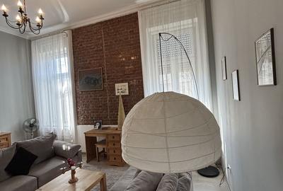 Apartament cu o camera în clădire istorică ,zona Maria - 15