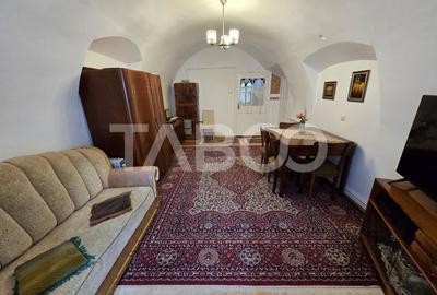 Casa individuala de vanzare curte proprie pivnita Orasul de Jos Sibiu - 1