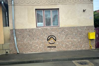 Casă cu 2 camere în Central