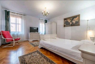 Apartament de VANZARE, 3 camere, 80mp, zona Centrala